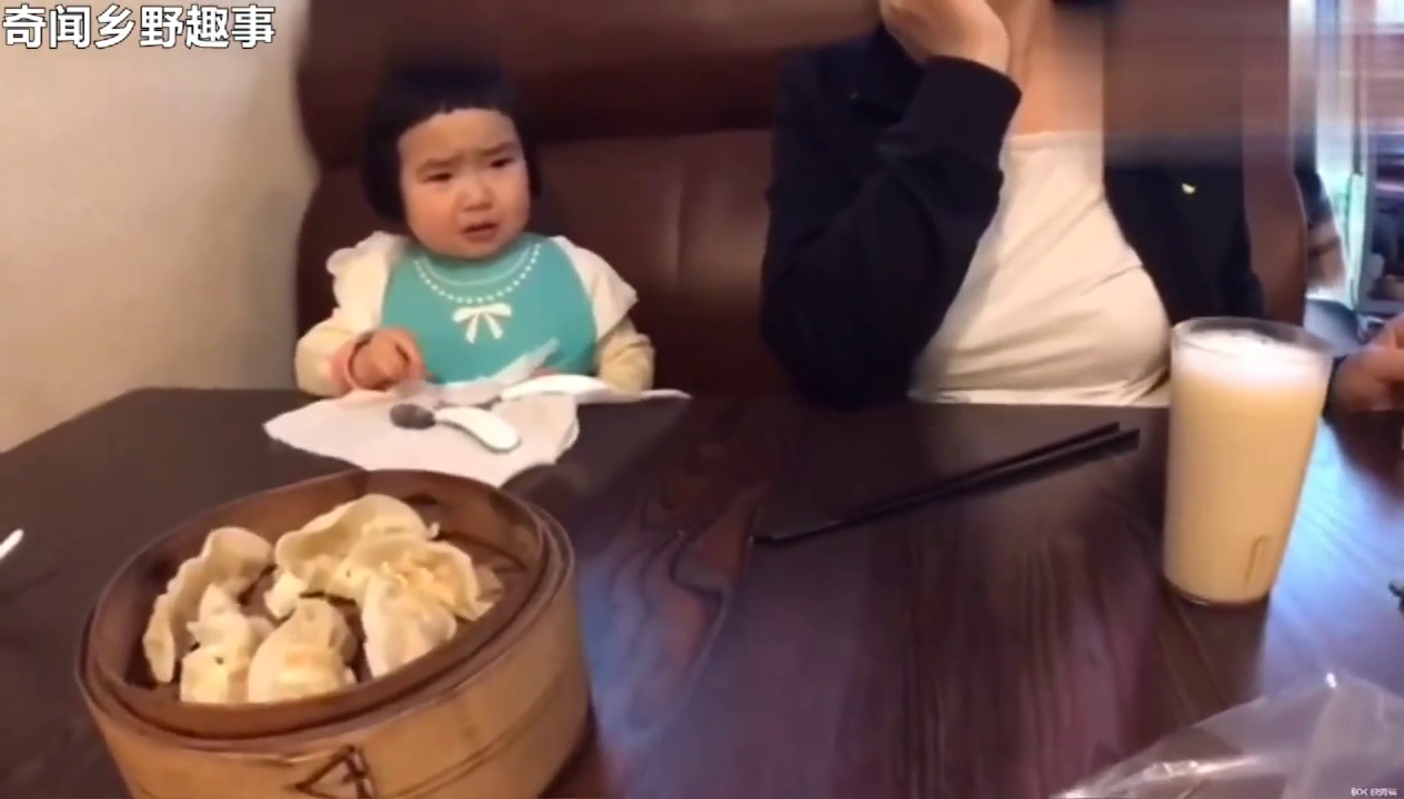 小蛮最新吃饭视频