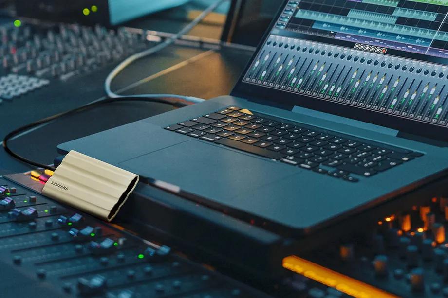 苹果最新Touch型号