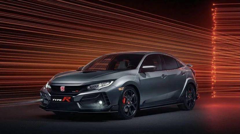 最新r