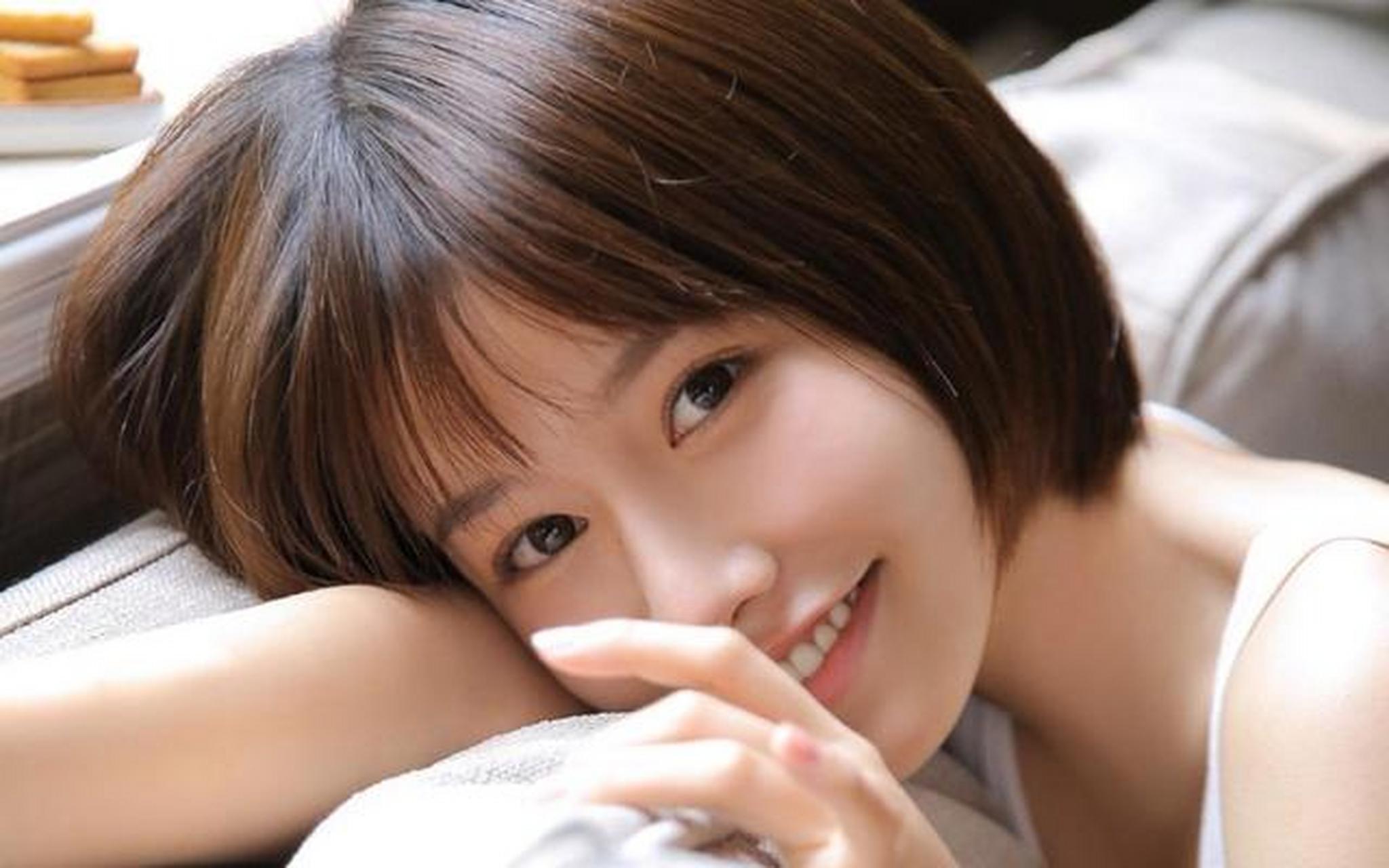 短发美女图集大全