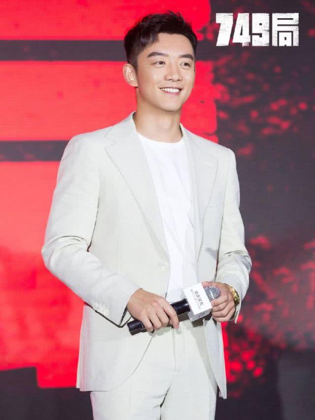 男演员李晨