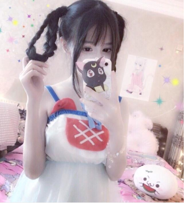 微博萝莉视频大揭秘，萌娃日常与友情纽带