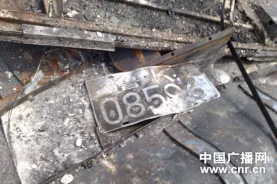 京珠高速车祸背后的力量，变化中的自信与成就感展现